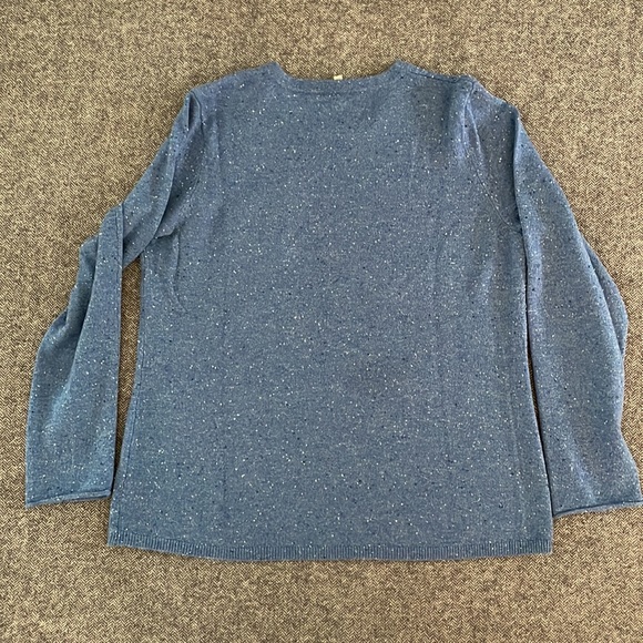 Blue cashmere sweater with orange pockets - Picture 7 of 8